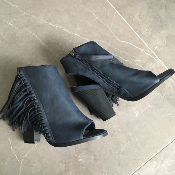 C Label Shoes - Navy Heels with Fringes